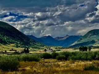 PiYo This Week:  Everybody Needs Beauty …